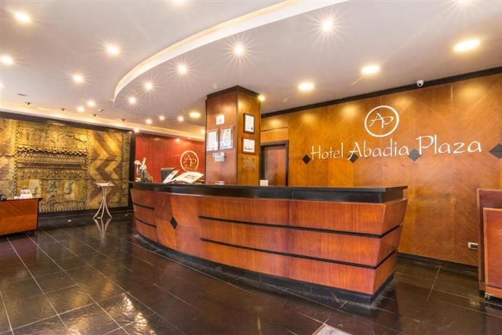 Recepcion Hotel Abadia Plaza